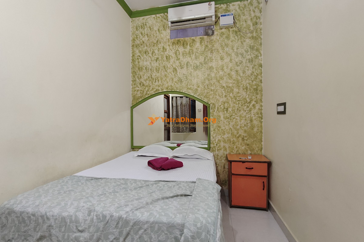 Thilak Homestay Hampi (Near Temple) 2 Bed Room