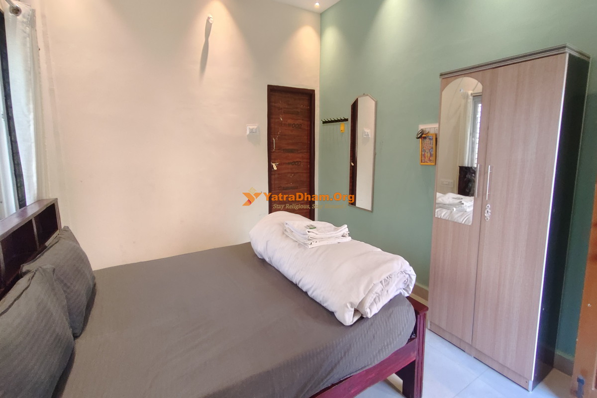 Nargila Palace Hampi (Commercial Street) 2 Bed Room