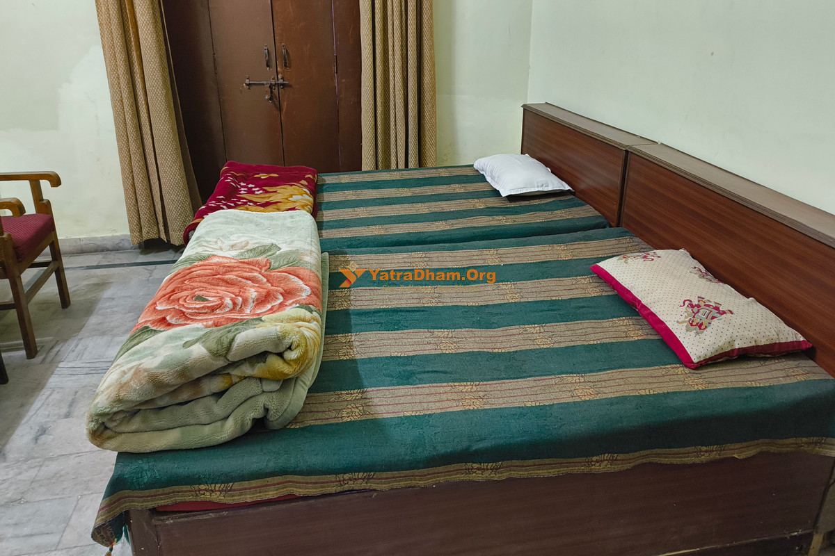 Jalan Bhawan Dharmshala - Haridwar 2 Bed Room View