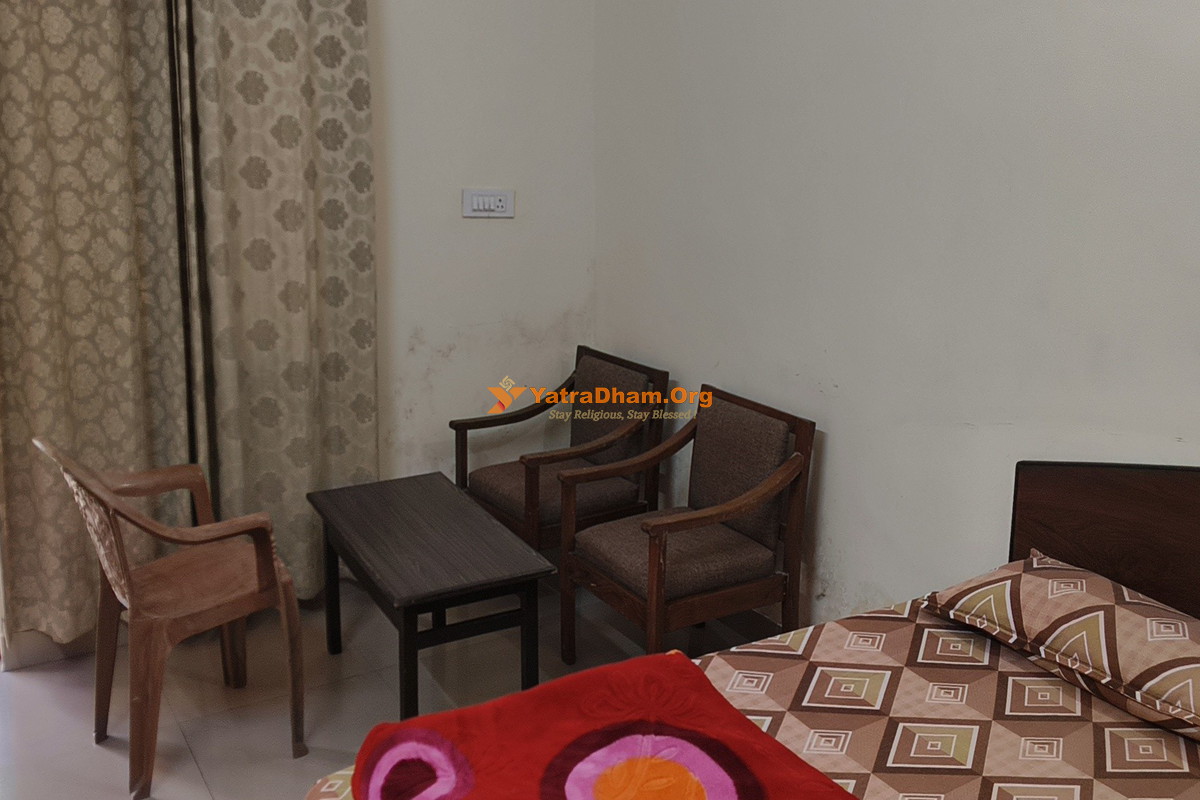 Ganga Niketan - Swargashram Trust Dharamshala Rishikesh 2 Bed Room View