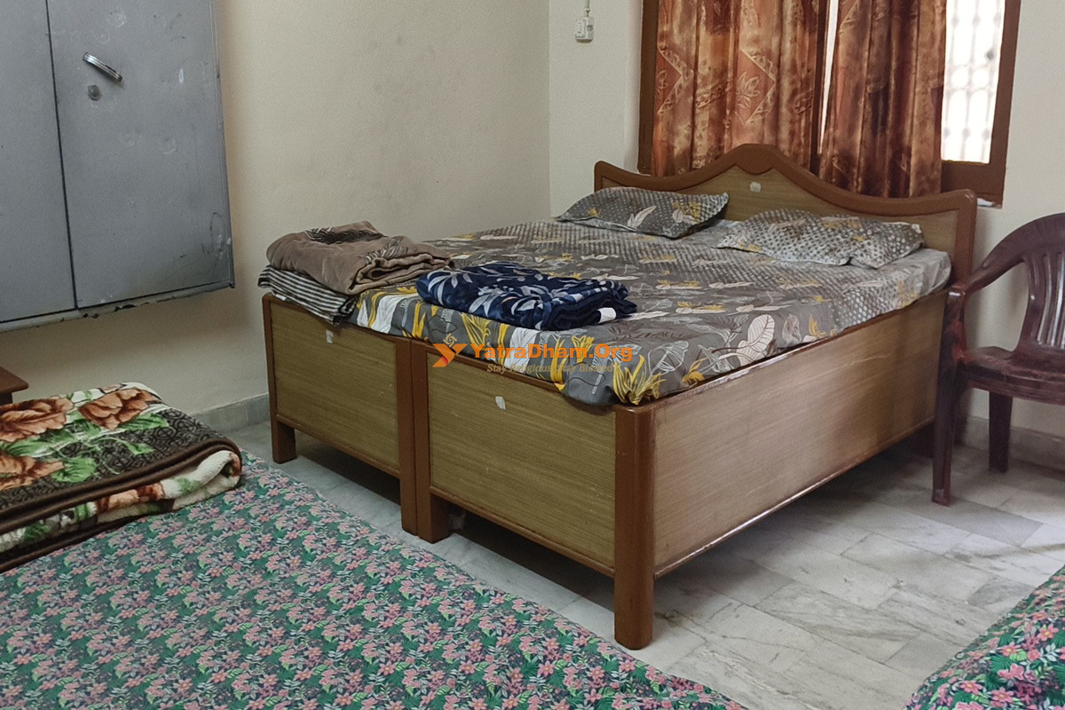 Geeta Ashram Rishikesh 4 Bed Room View