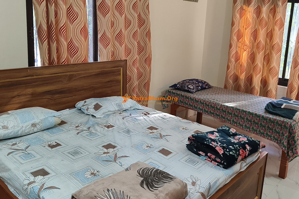 Geeta Ashram Rishikesh 3 Bed Room View