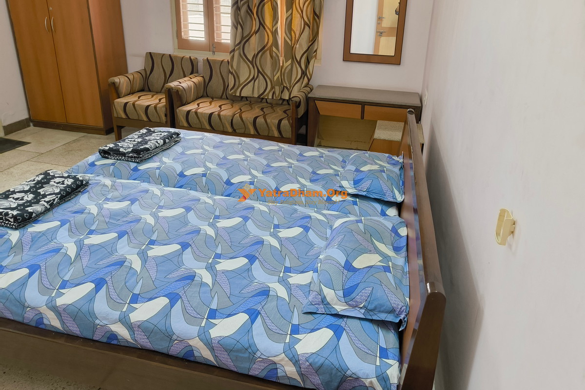 Late Matushri Kantama Smriti Bhawan (Shree Jalaram Trust) Haridwar 2 Bed Room View