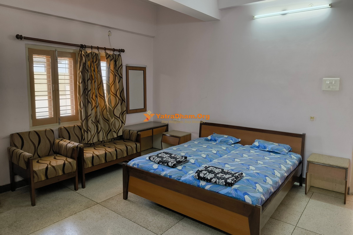 Late Matushri Kantama Smriti Bhawan (Shree Jalaram Trust) Haridwar 2 Bed Room View