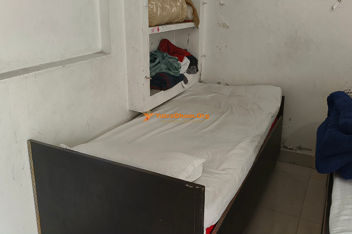 Rajiv Lochan Aashram Rishikesh 2 Bed Room View