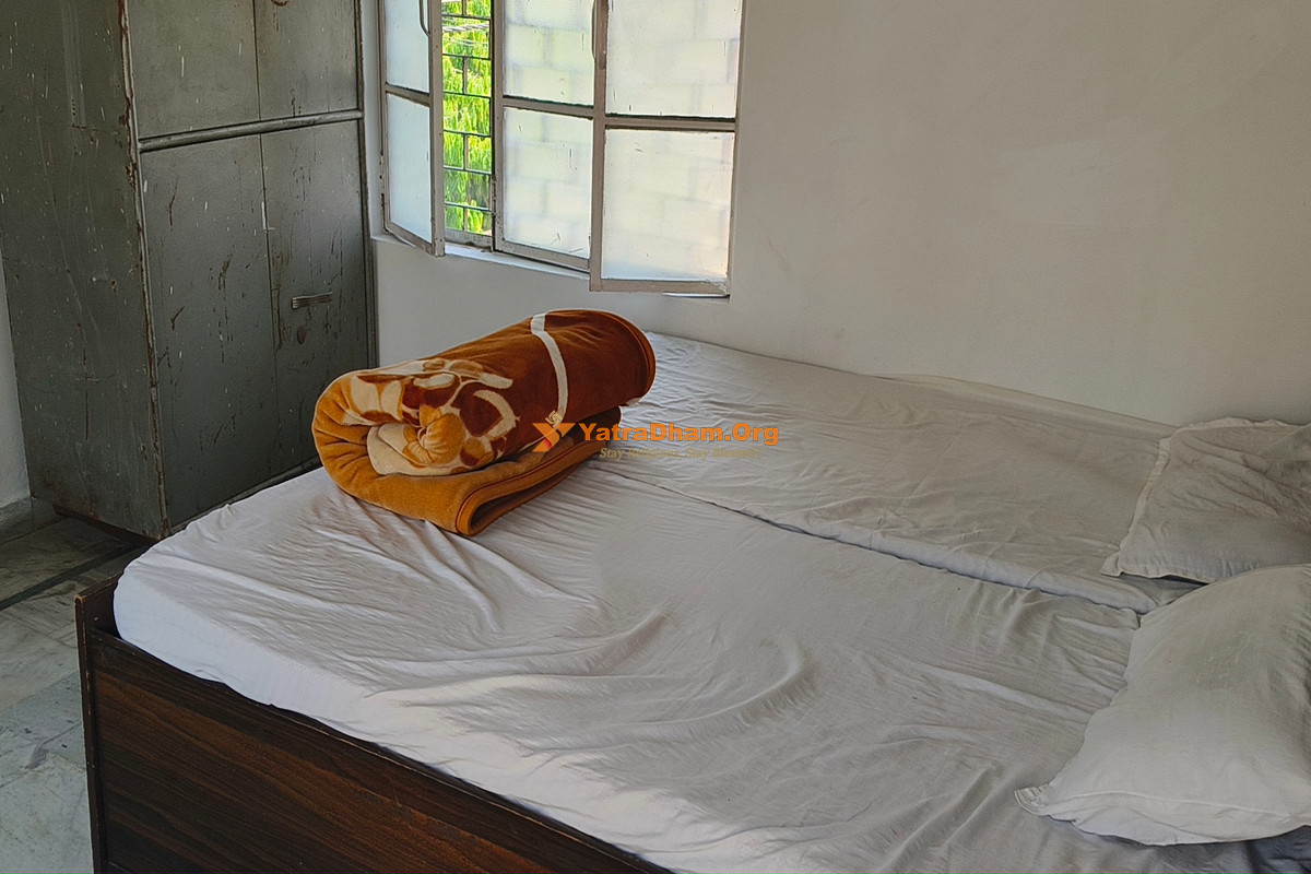 Rajiv Lochan Aashram Rishikesh 2 Bed Room View