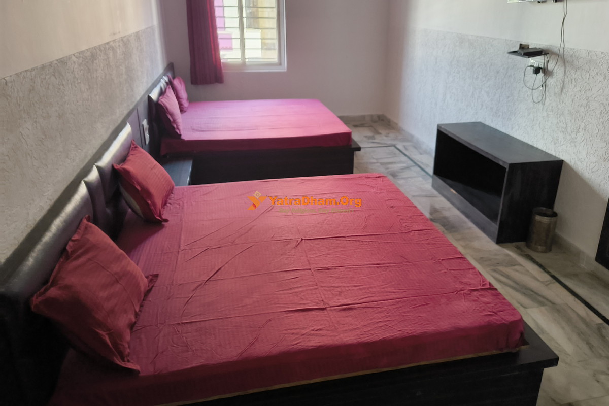 Shri Chetan Jyoti Ashram Haridwar 4 Bed Room