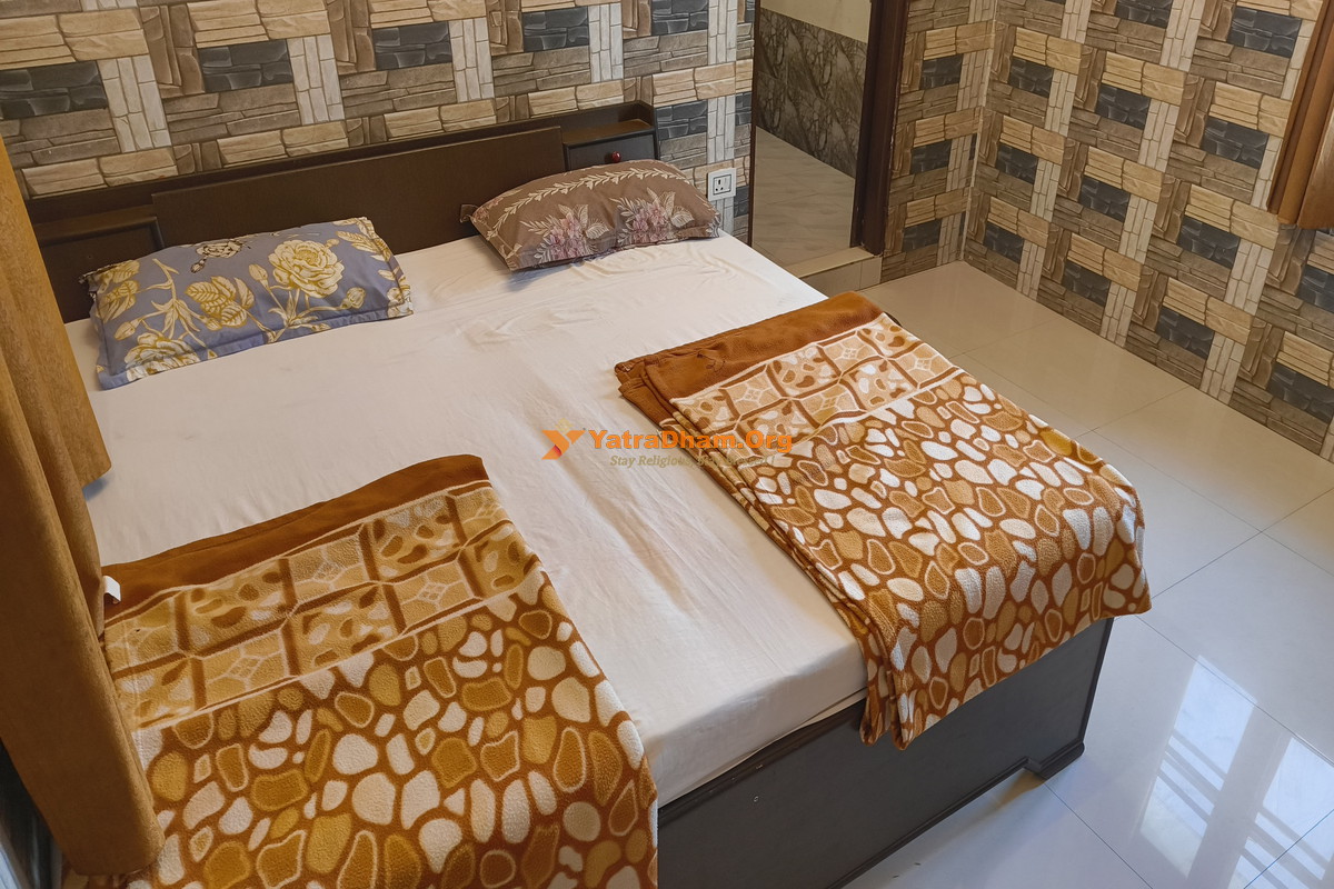 Saraswat Dharamshala (Saraswat Brahmin Kundiya Trust) Haridwar 2 Bed Room