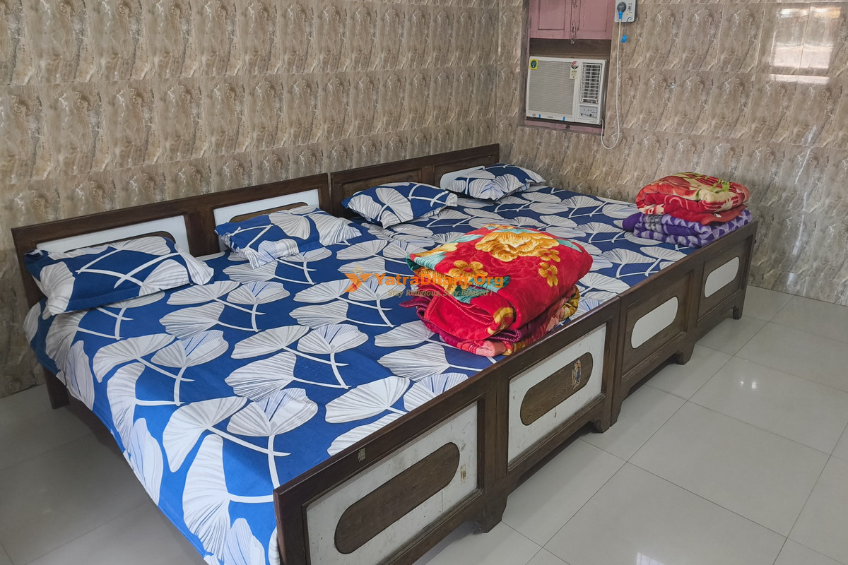 Sree Sree Bholanand Sannyas Ashram Haridwar 4 Bed AC Room View