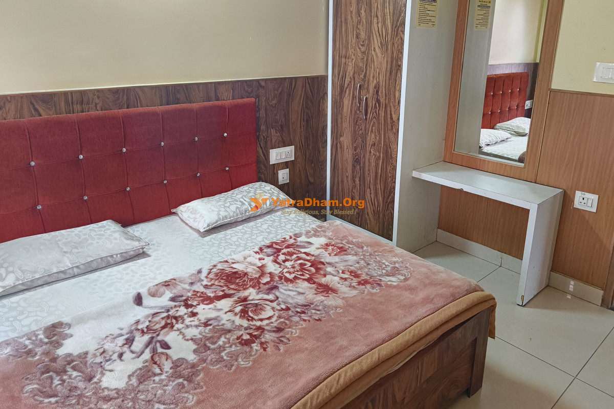 Pal Samaj Dharamshala Haridwar 2 Bed Room