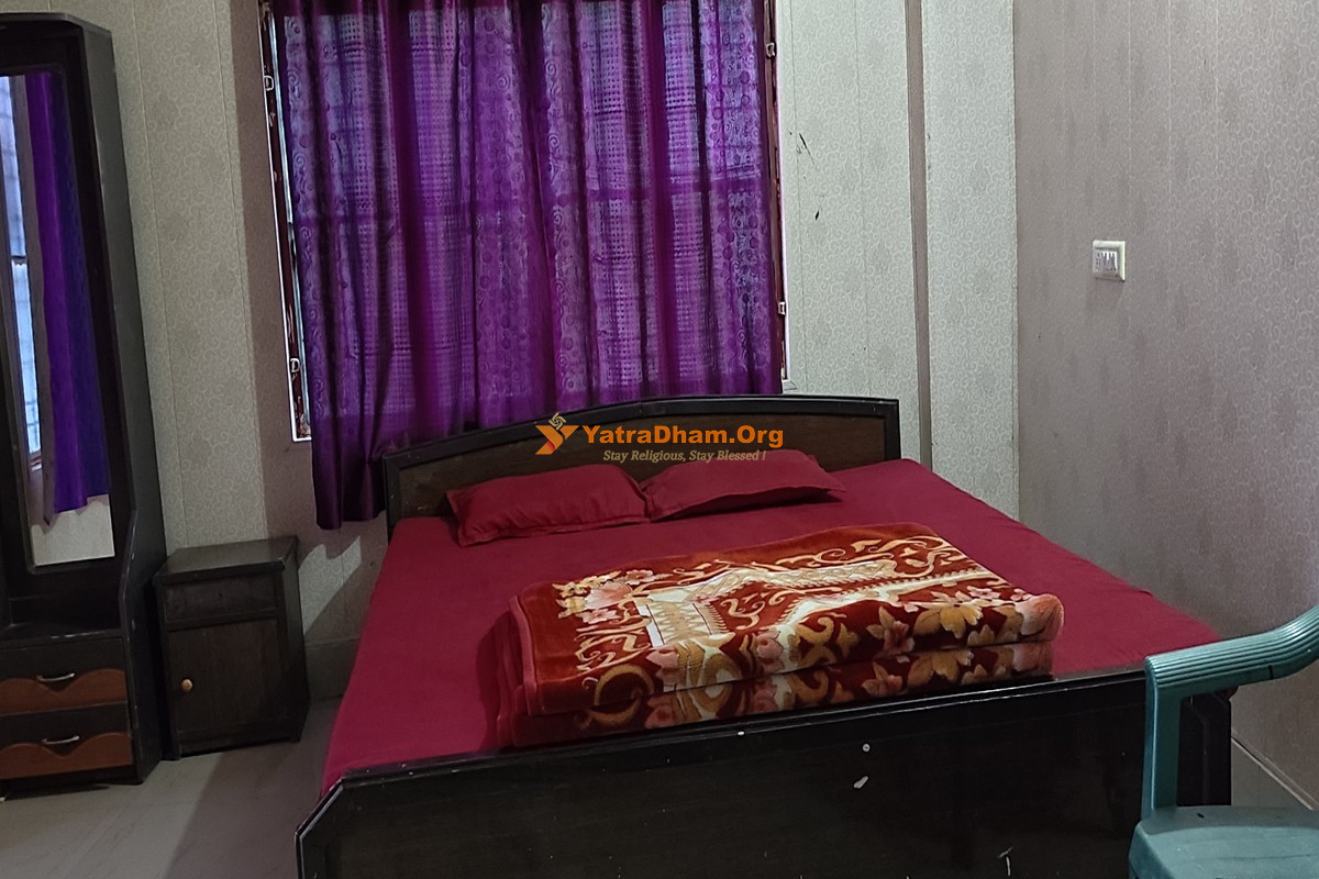Hotel Sunil Lodge Gaurikund 2 Bed Room View