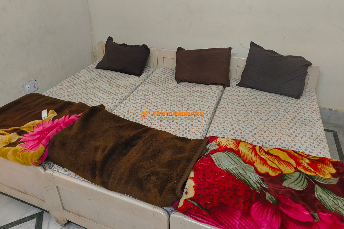Vaishnav Dharamshala Haridwar 4 Bed Room View