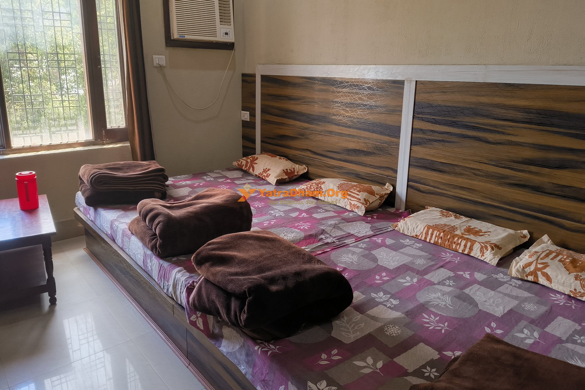 Shri Krishna Dham Ashram Haridwar 3 Bed Room