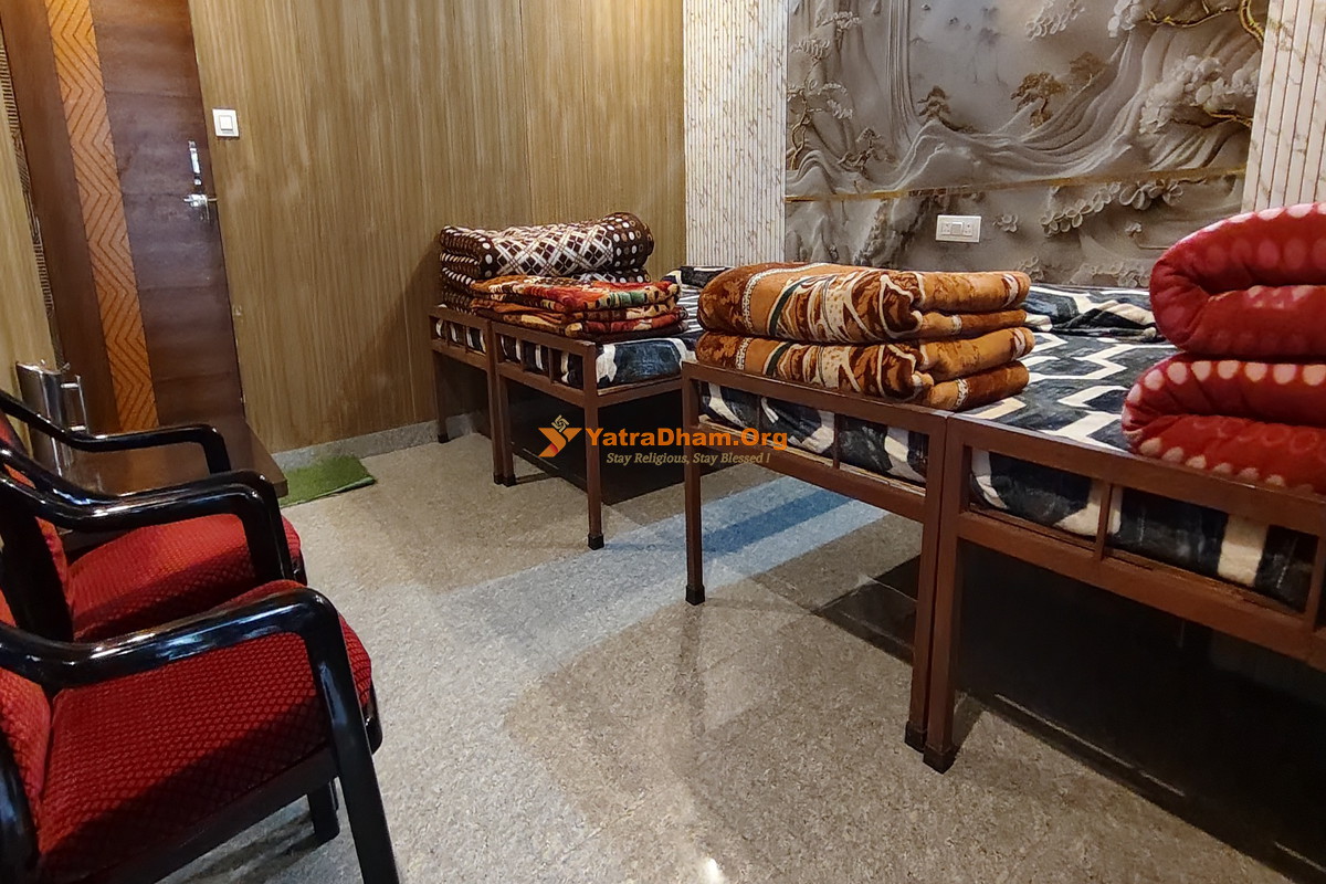Gayatri Sadan Kedarnath 4 Bed Room View
