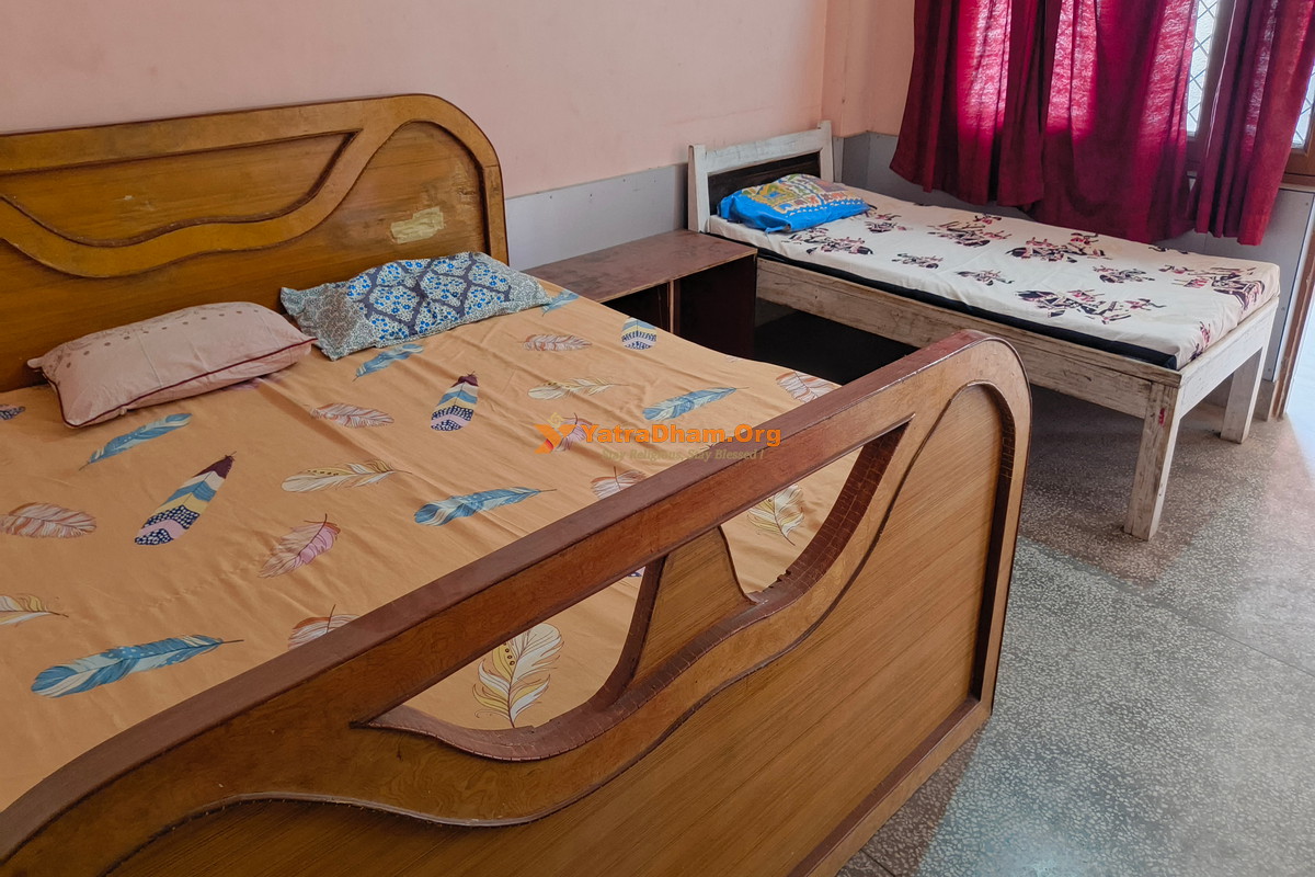 Shri Krishna Pranami Aksharatith Dham Haridwar 3 Bed Room