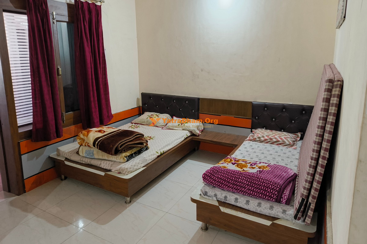 Shri Krishna Pranami Aksharatith Dham Haridwar 3 Bed Room