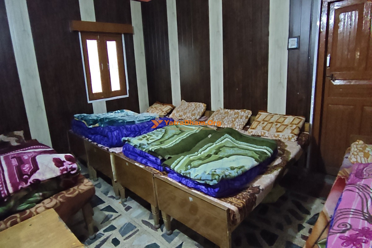 Jodhpur House Kedarnath 6 Bed Room View