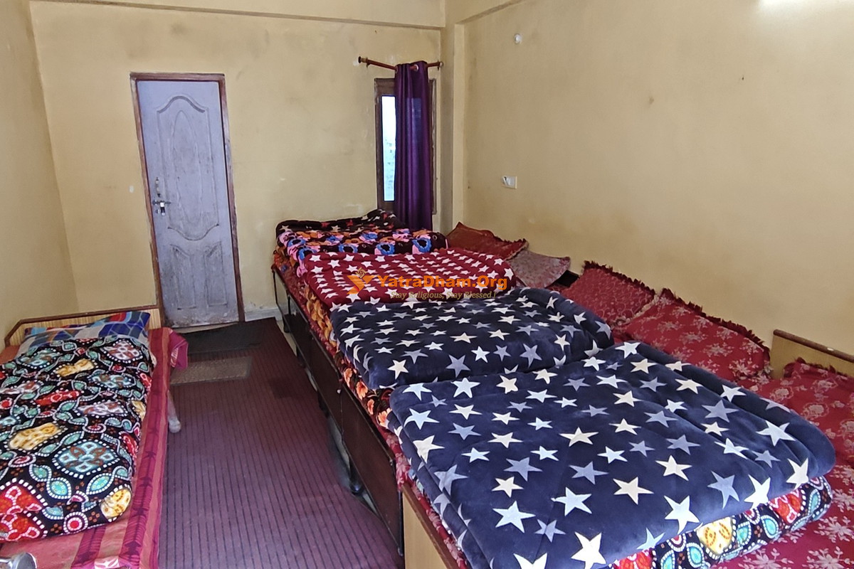 Kedarnath Temple Hotel Ganga Kinare 6 Bed Room View