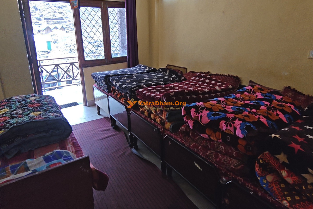 Kedarnath Temple Hotel Ganga Kinare 6 Bed Room View