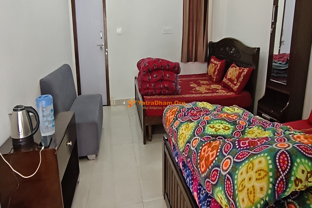 Ashram Jay Jalaram House (Gujarati Niwas) Kedarnath 4 Bed Room