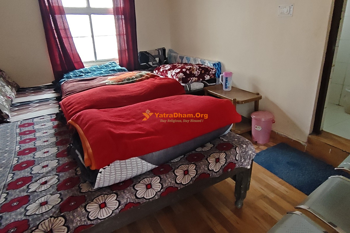 Bangal Guest House Kedarnath 3 Bed Room View
