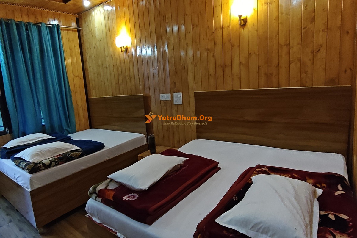 Hotel Prayag Raj Sonprayag 4 Bed Room View
