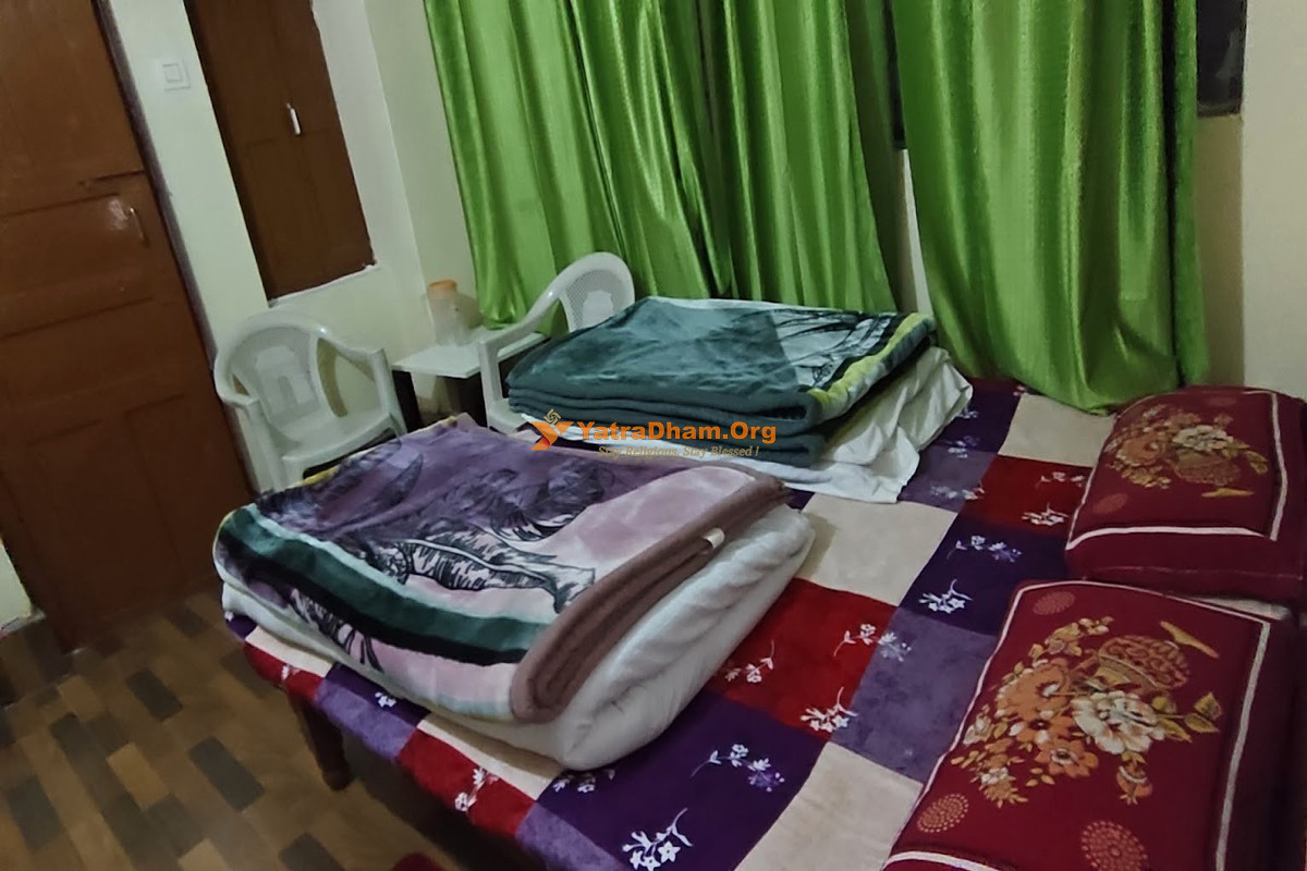 Smriti Bhavan Home Stay Badrinath Room View