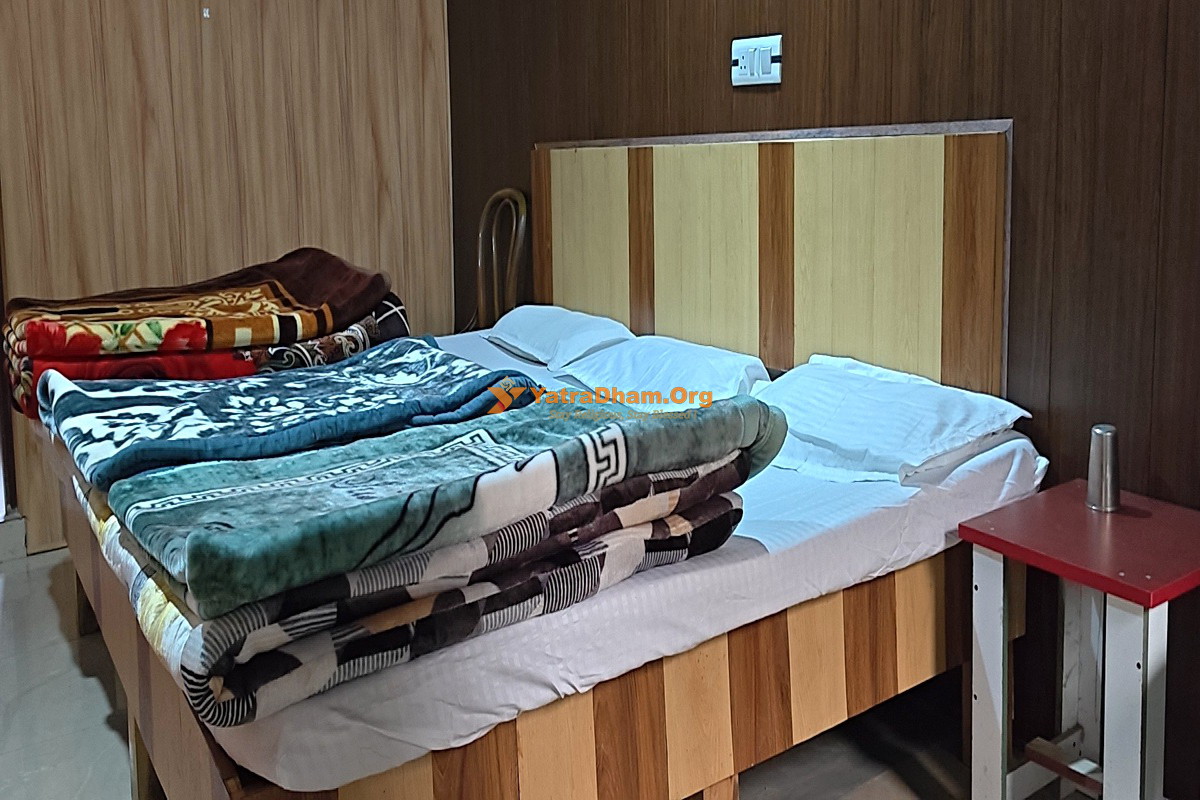 Jalaram (Vijay Laxmi) Ashram Badrinath Room View