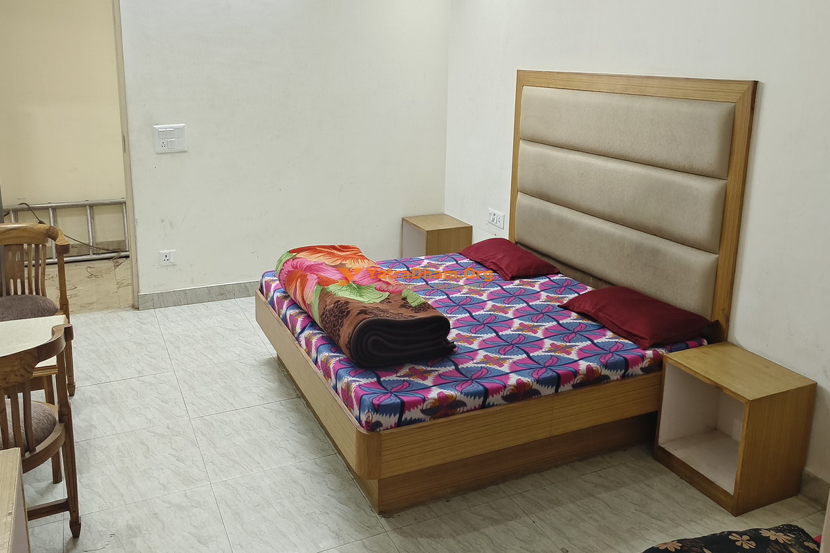 Gurudwara Shri Guru Singh Sabha Mussoorie 3 Bed Room View