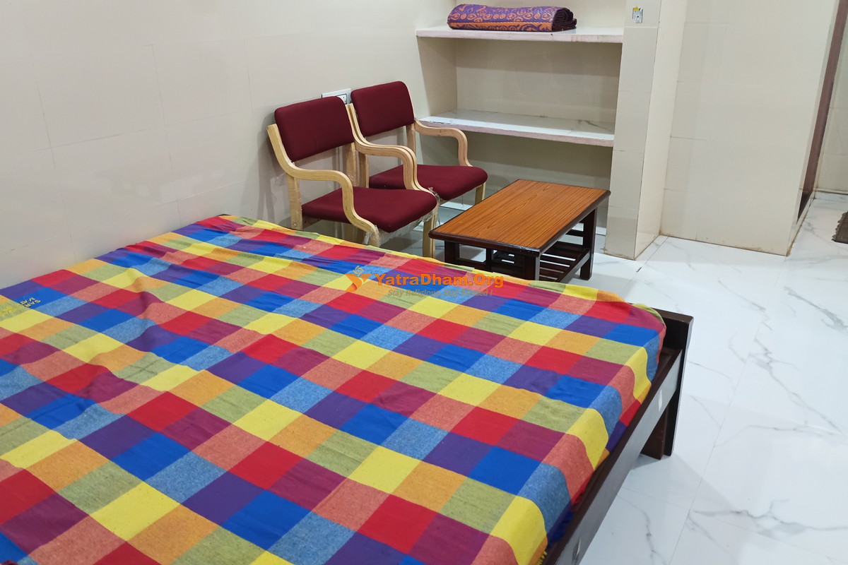 Sri Jagadguru Sarangadhareshwara Rastriya Sevapeetha ( Annadana Chatram ) Srisailam 2 Bed Room
