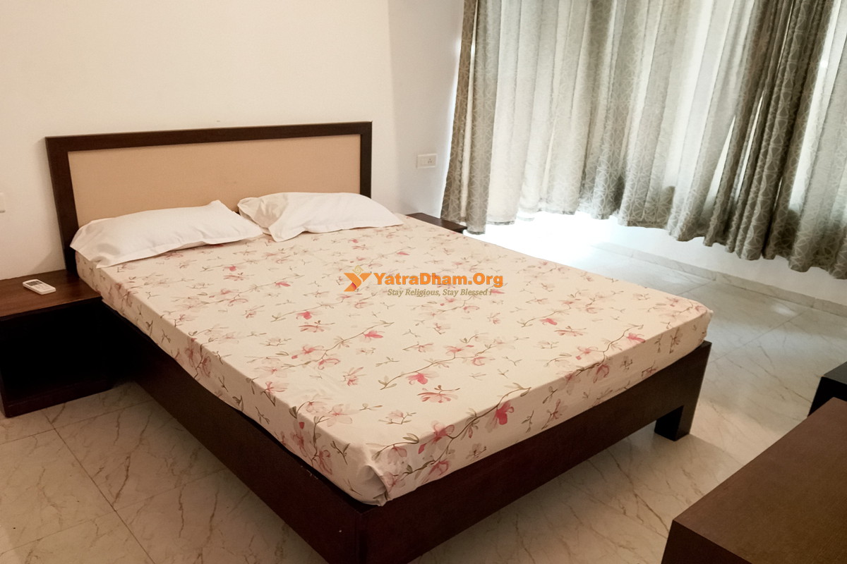 Gayatri Shantivan Dwarka 2 Bed Room