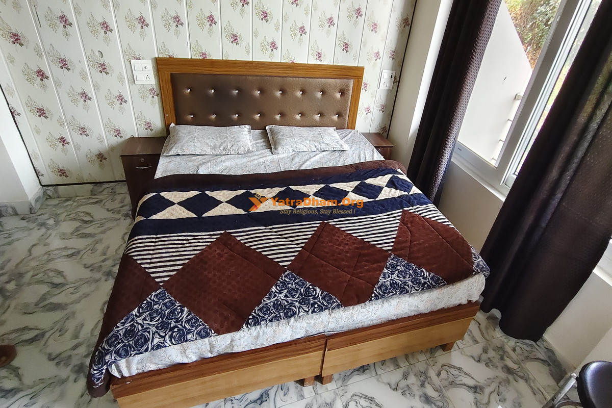 Hotel Taaralaya - Naina Devi 2 Bed Room View