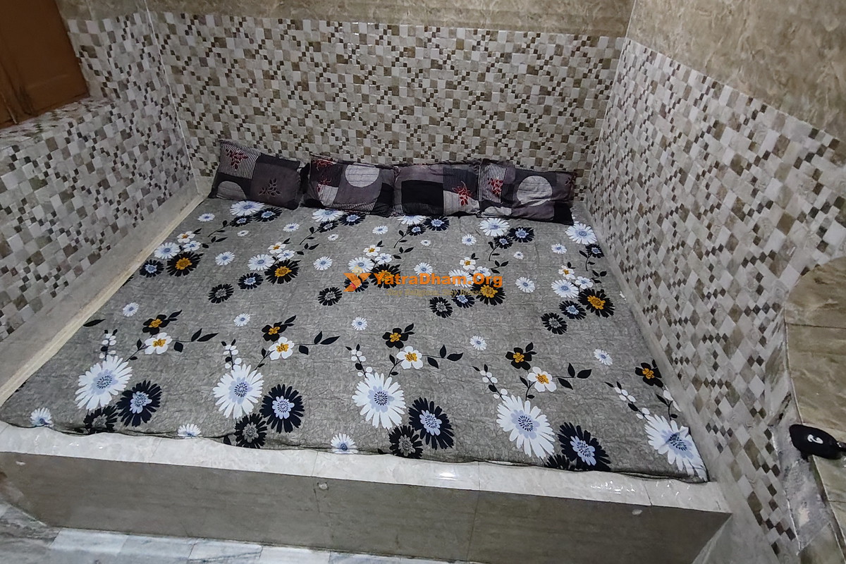 Mandi Dabwali Dharamshala Chintapurni 3 Bed Room View