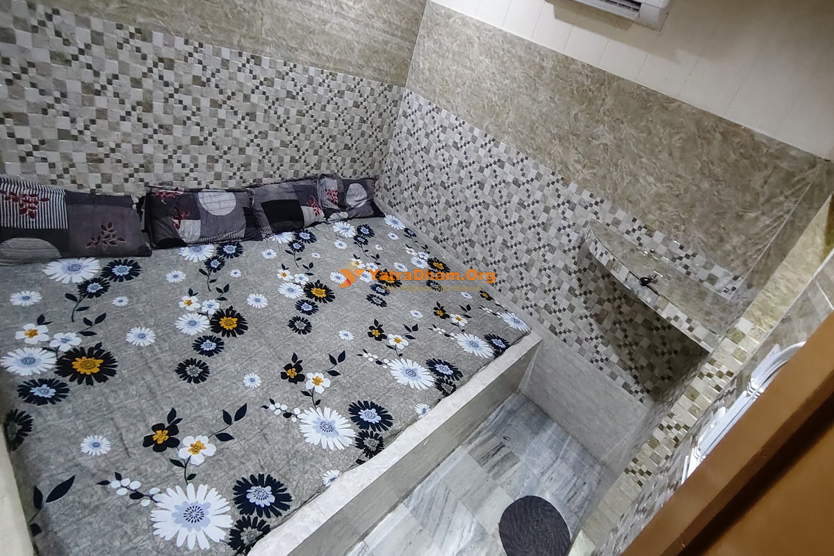 Mandi Dabwali Dharamshala Chintapurni 3 Bed Room View