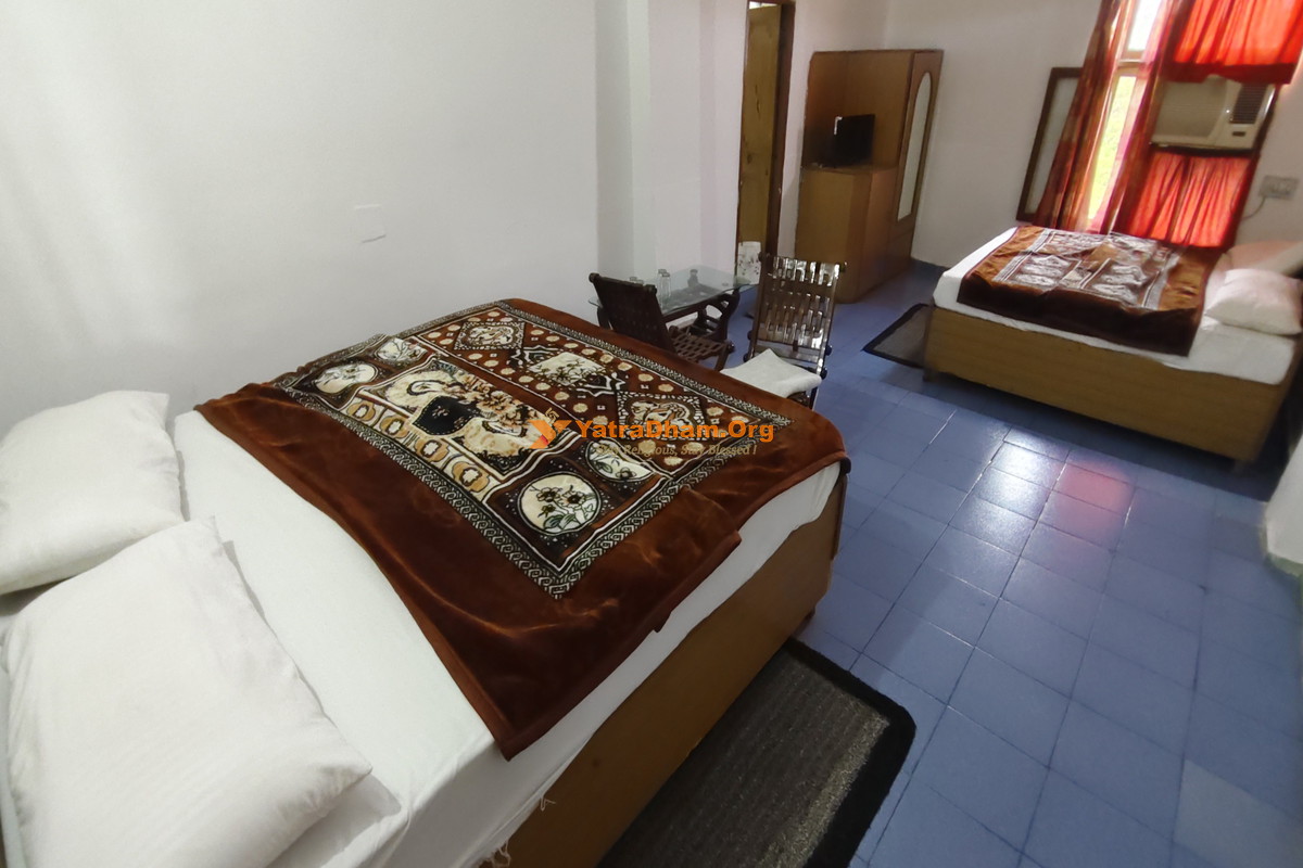 Hotel Grand Meenakshi Jawalamukhi 4 Bed Room View