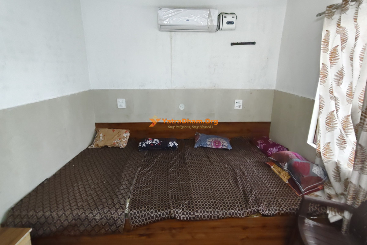 Mansa Walean Di Dharamshala Jawalamukhi Room View