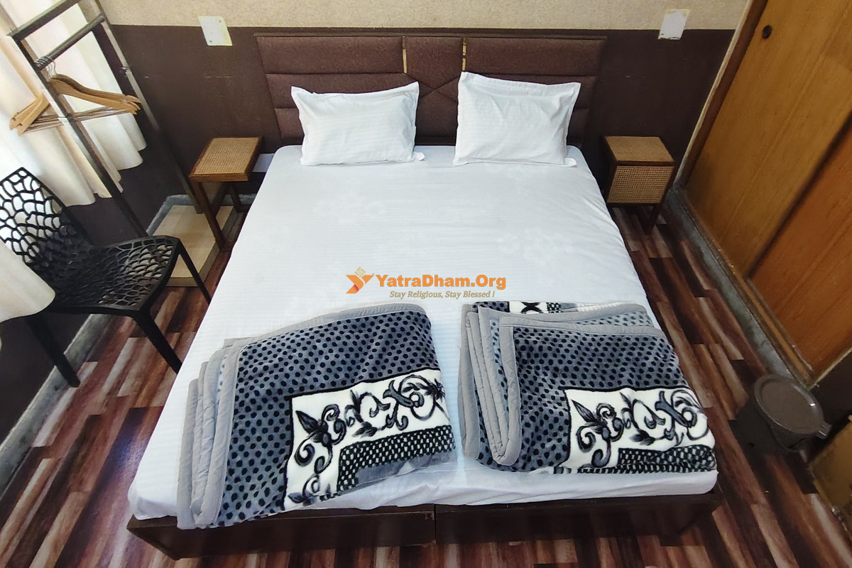 Yatri Sadan Kangra 2 Bed Room View
