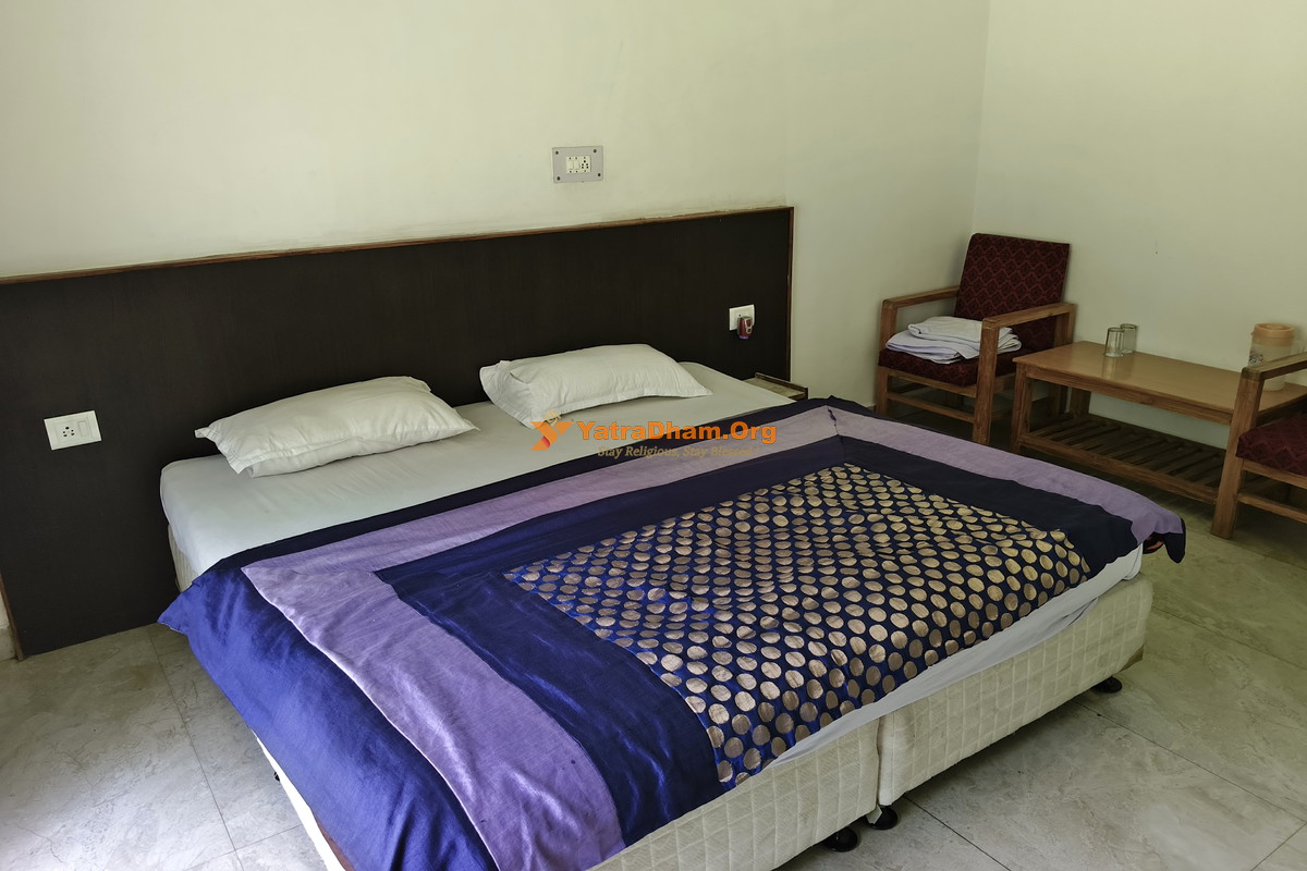 GMVN Adi Badri 2 Bed Deluxe Room