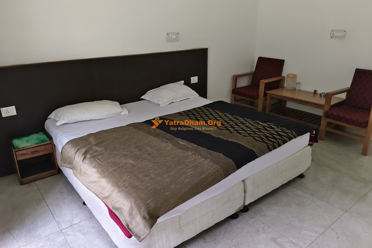 GMVN Adi Badri 2 Bed Deluxe Room