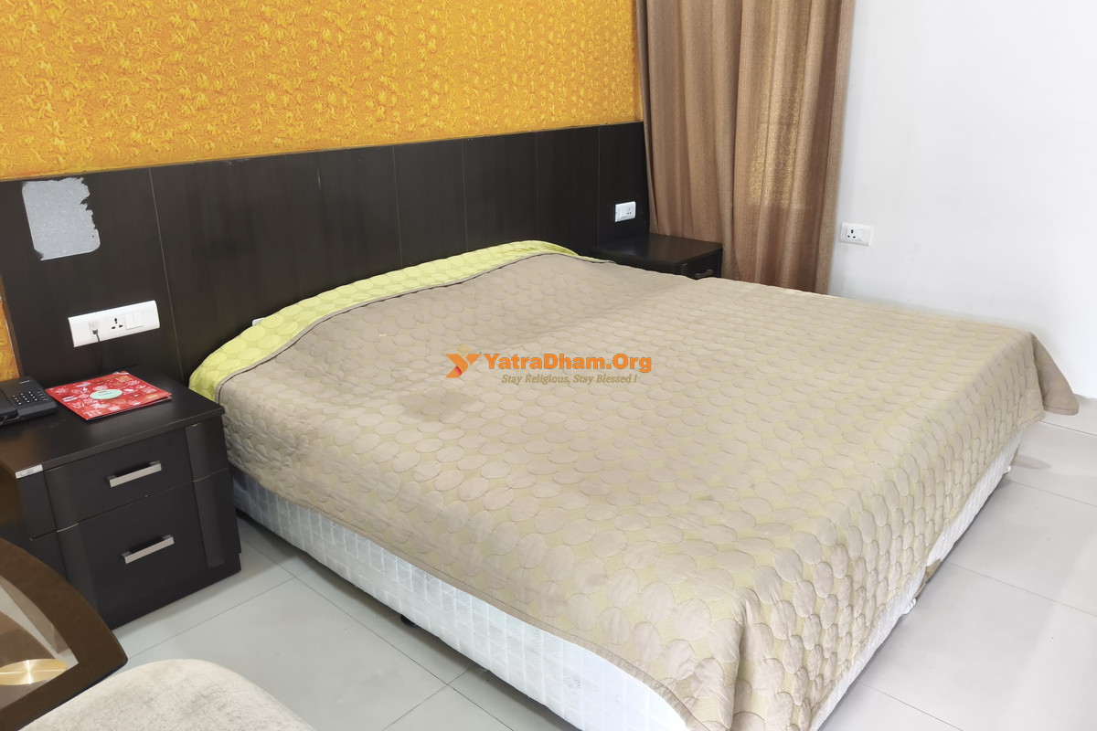GMVN Tourist Guest House Pipalkoti 2 Bed Room