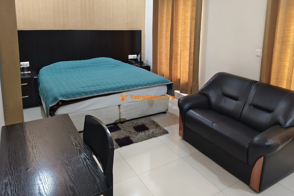 GMVN Tourist Guest House Pipalkoti 2 Bed Room
