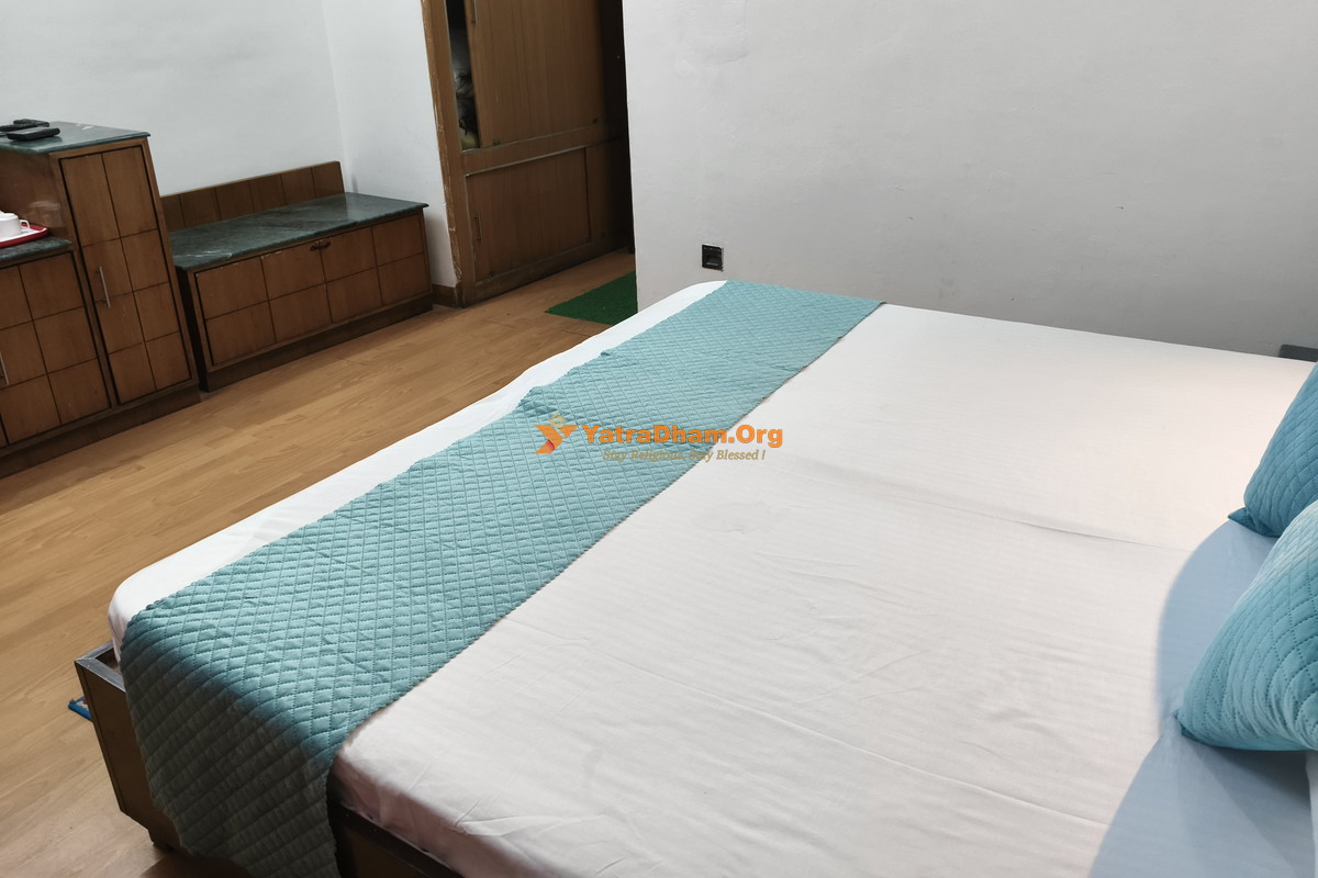 GMVN Narsingh Tourist Complex Joshimath 2 Bed Room