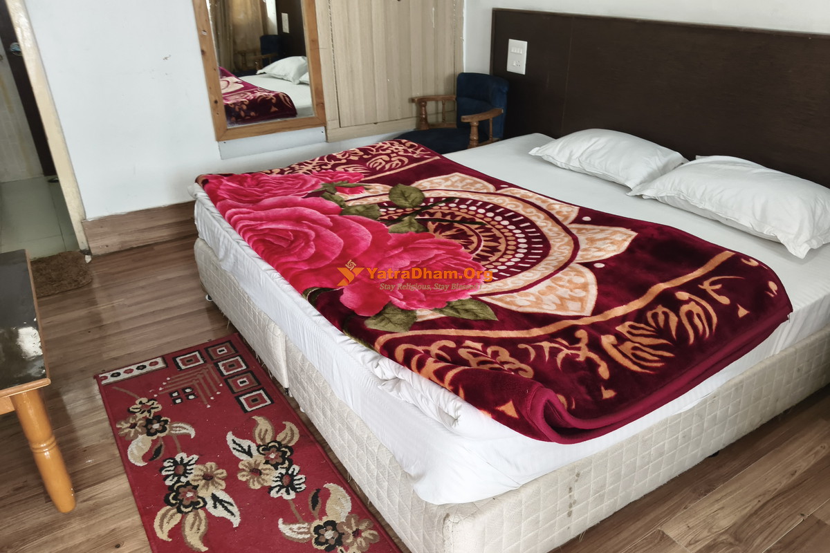 GMVN Hotel Devlok Badrinath 2 Bed Deluxe Room