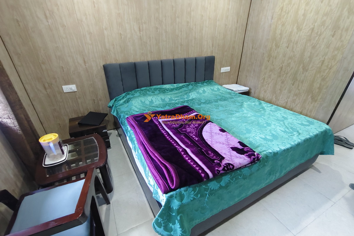 GMVN Tourist Complex Ghangaria 2 Bed Room