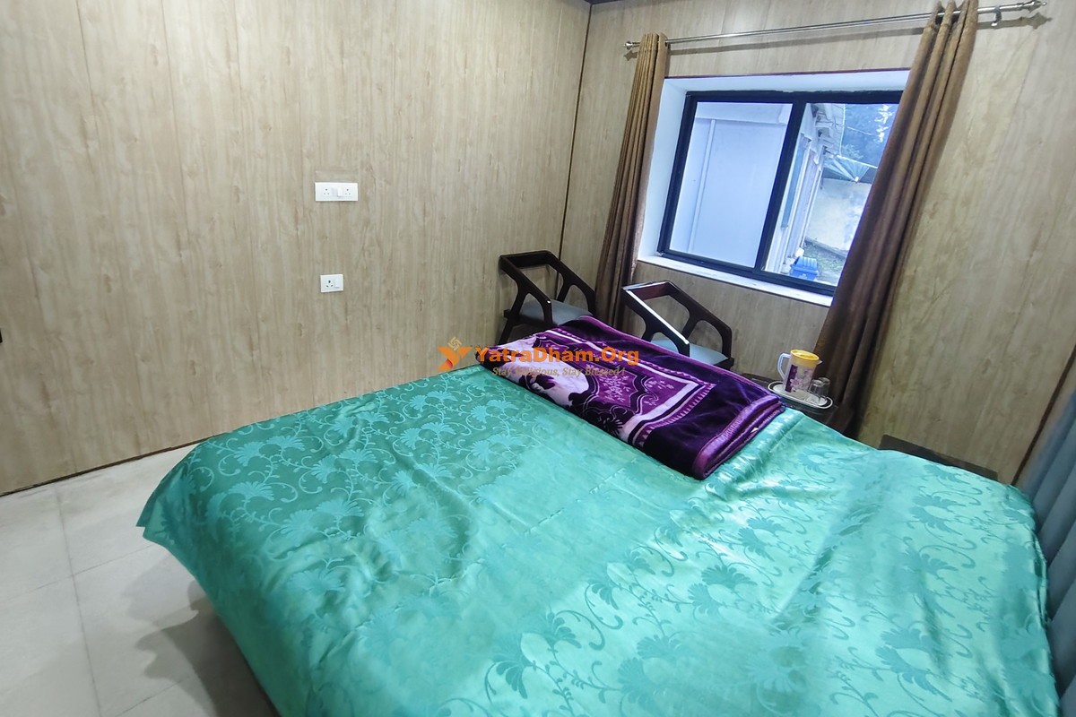 GMVN Tourist Complex Ghangaria 2 Bed Room