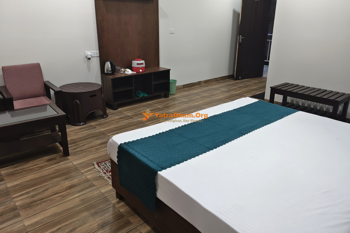 GMVN Omkareshwar Resort Ukhimath 2 Bed Room
