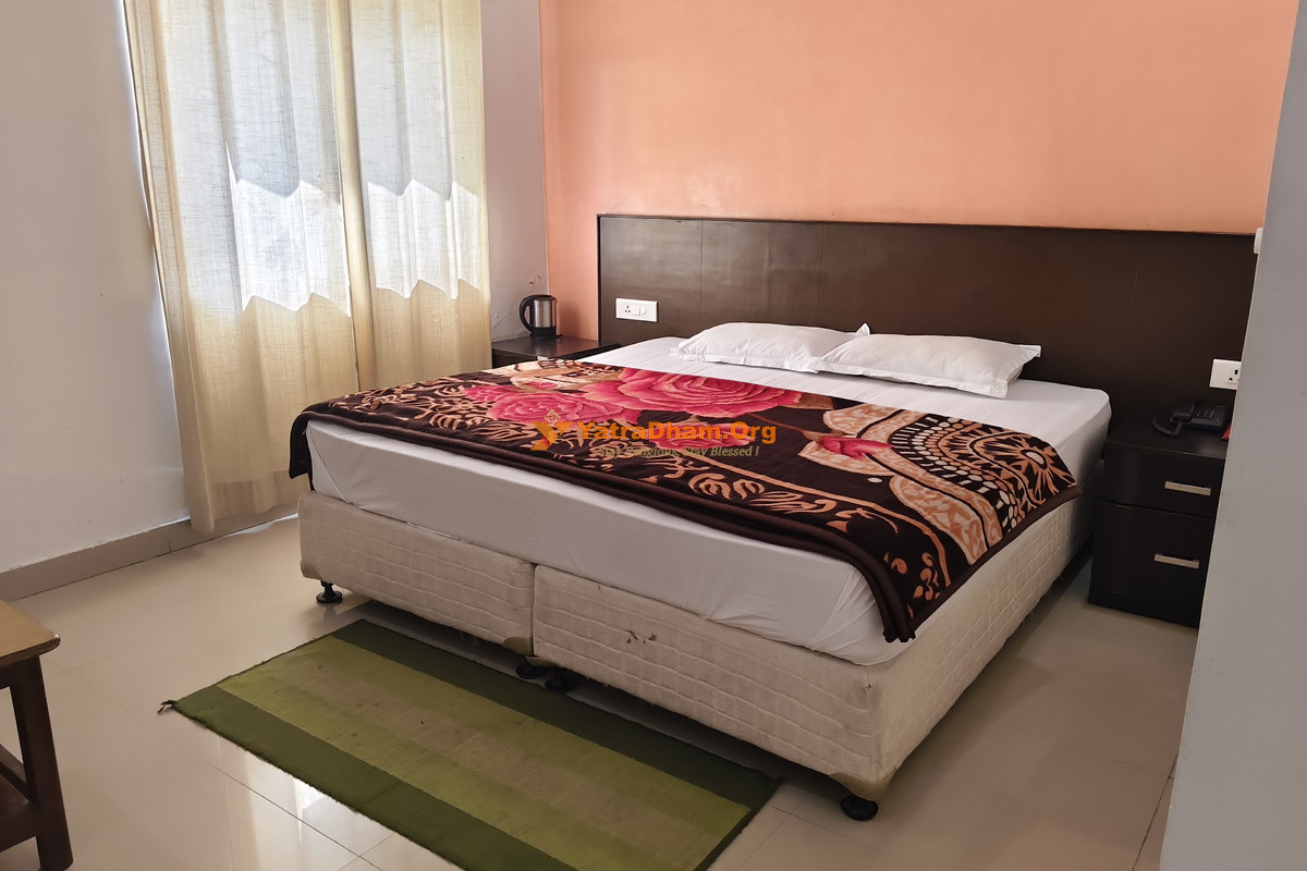 GMVN Chaukamba Tourist Complex Guptkashi 2 Bed Room