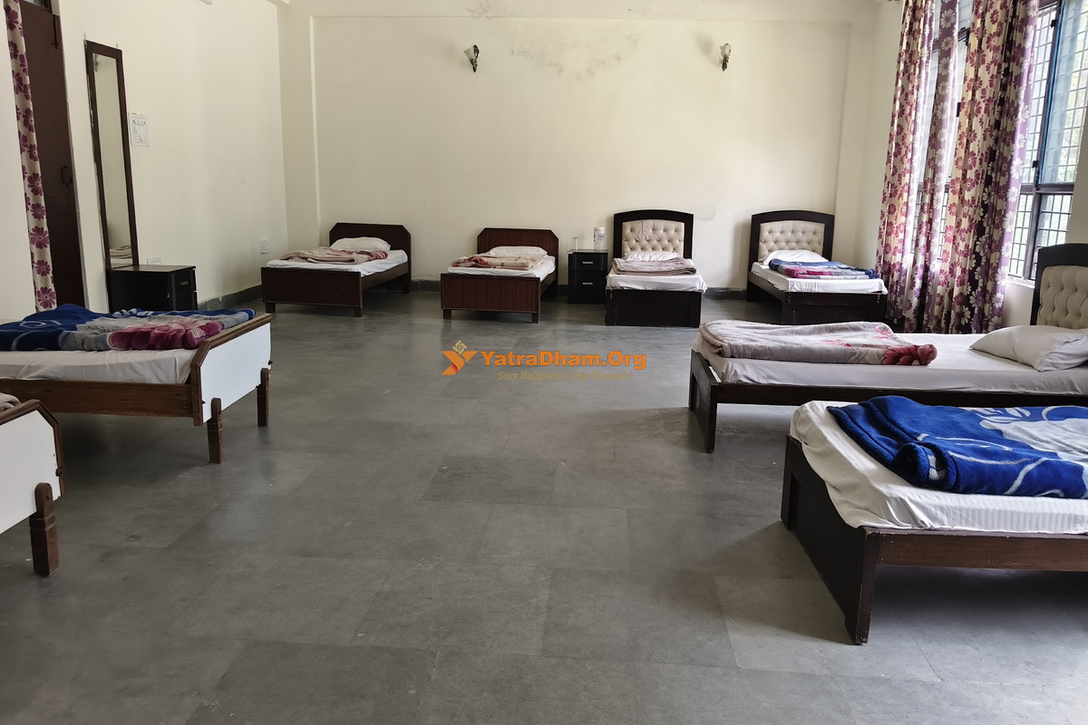 GMVN Tourist Rest House Maneri Dormitory Hall