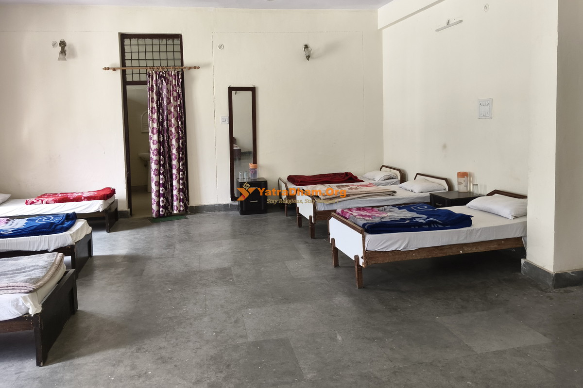 GMVN Tourist Rest House Maneri Dormitory Hall