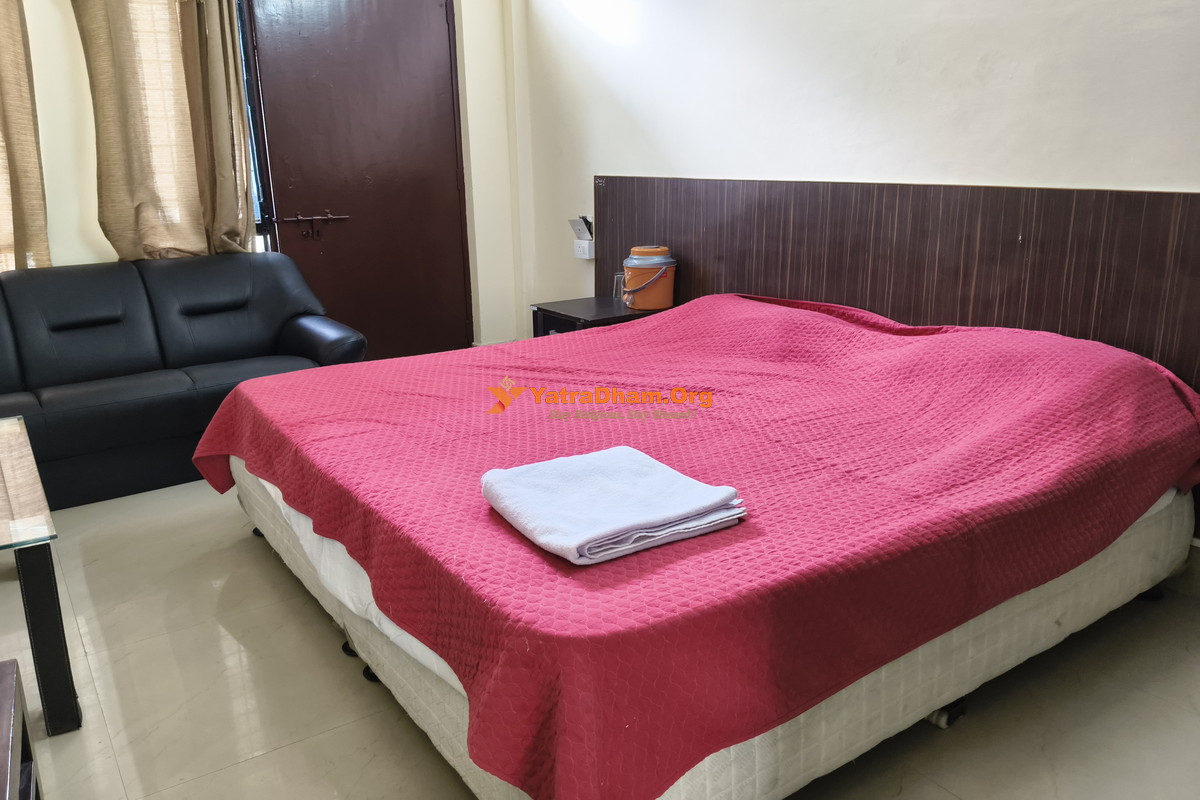 GMVN Tourist Rest House Maneri 2 Bed Deluxe Room